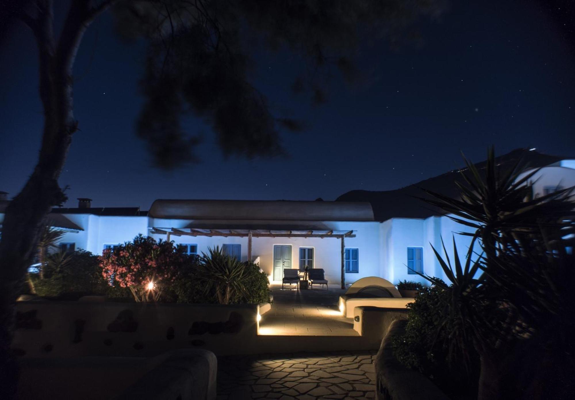 Black Rose Beach Suites Períssa Extérieur photo